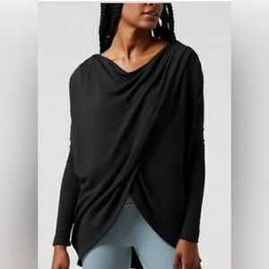 Athleta Purana Wrap Sweatshirt with Thimb Homes and Hood